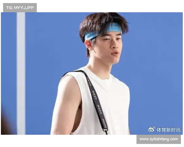 德约科维奇观战游泳世青赛 与潘展乐亲切互动引发关注 德约科维奇观战游泳世青赛 与潘展乐亲切互动引发关注